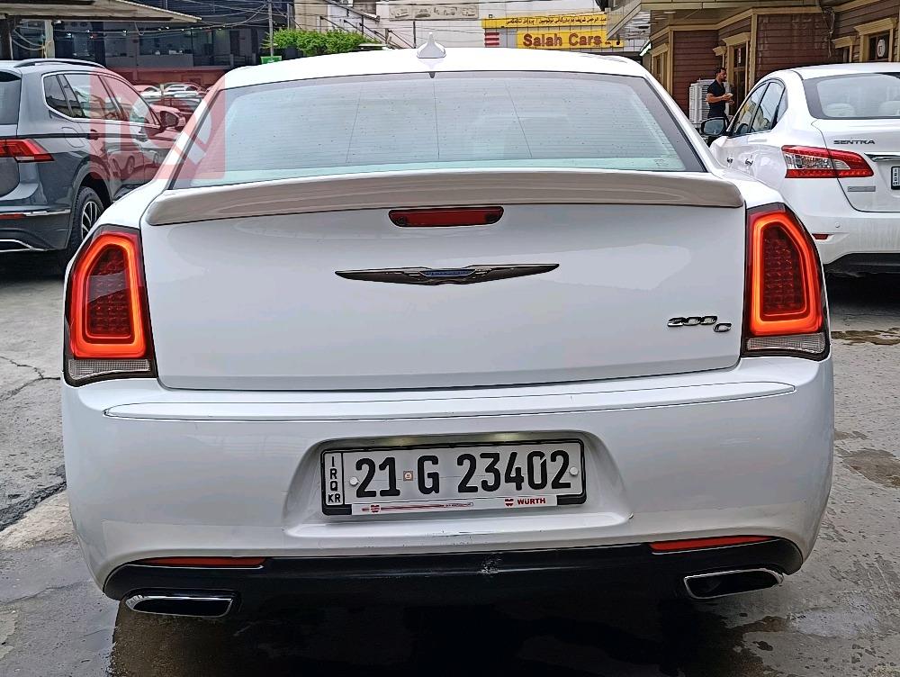 کرایسلەر 300